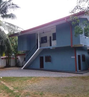 Matugama Hotel | LAKROinn