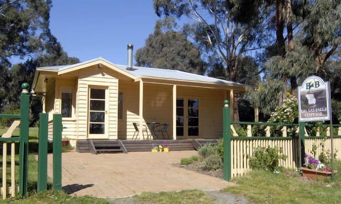 Lal Lal Cottage | Lal Lal Falls Cottage