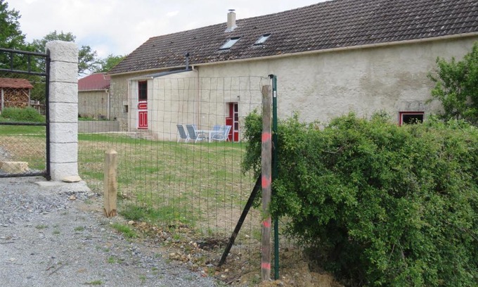 Oulches Apartment | Lalot gîte