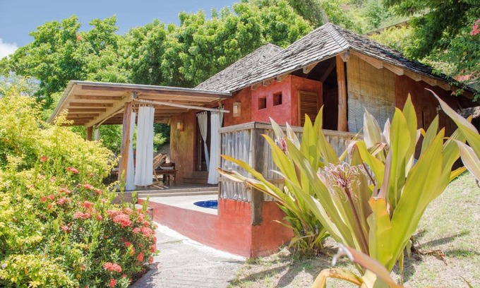 Morne Rouge Resort | Laluna Boutique Hotel & Villas