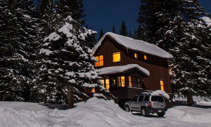 Cooke City-Silver Gate Cabin | Lamar Valley Cabins are spacious modern-rustic cabins one mile from Yellowstone