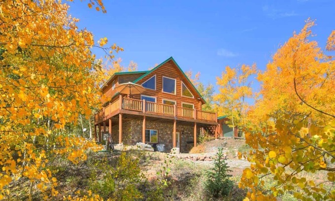 Warm Springs Cabin | Lamb Mountain Paradise