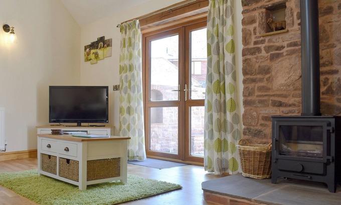 Lydney Cottage | Lambing Shed - UK12380