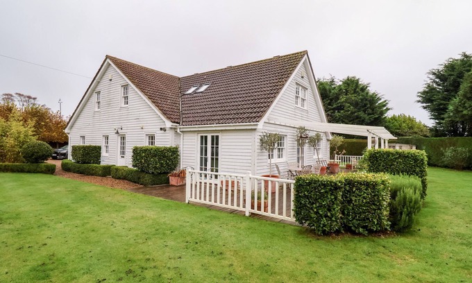 Walberswick House | LAMPLAND HOUSE, family friendly, with a garden in Walberswick