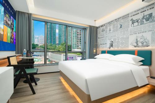 Guangzhou Hotel | Lan Wan Hotel - Next to Huangsha Metro St ation -One cup of Free Cockt ail or Harbin Beer Per Room-Cha rgeable Airport Pick-up Service