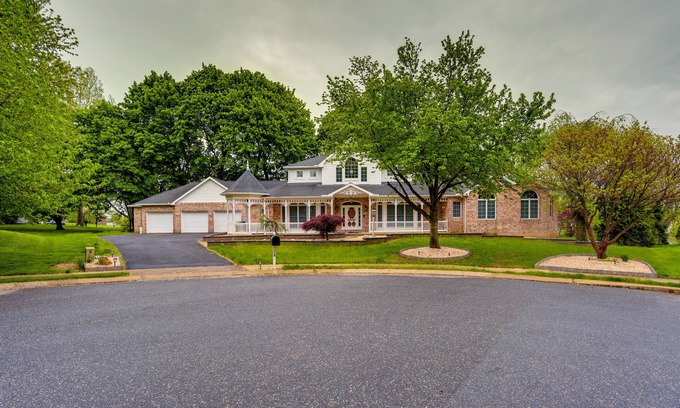 Witmer House | Lancaster Vacation Rental Near Dutch Wonderland!