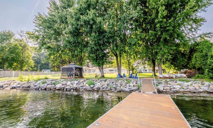 South Glengarry House | Lancaster Waterfront Retreat