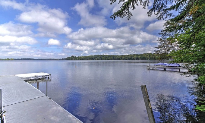 Land O Lakes House | Land O' Lakes Hideaway w/Boat Dock & Lake Views!