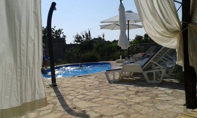 Bratulici House | Landestypische Stein Haus mit Pool