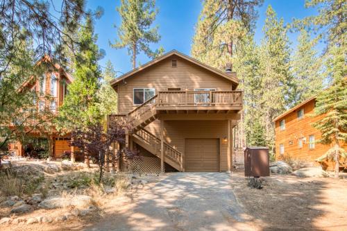 Brockway House | Landfall on the North Shore - Fenced Yard, Walking Distance to Lake