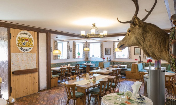 Bernbeuren House | Landgasthof Doldewirt