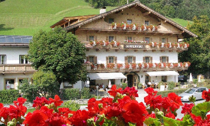 Oberau Wildschonau House | Landgasthof Dorferwirt - double room, shower or bath, toilet