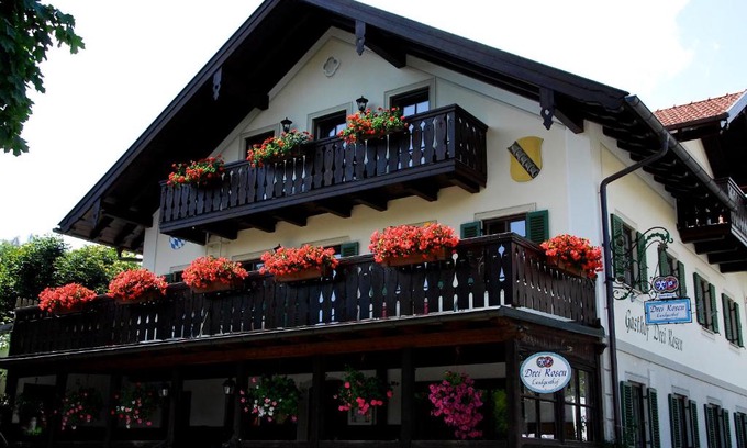 Bernried am Starnberger See House | Landgasthof Drei Rosen