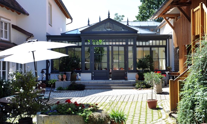 Markt Nordheim House | Landgasthof Zum Schwarzen Adler