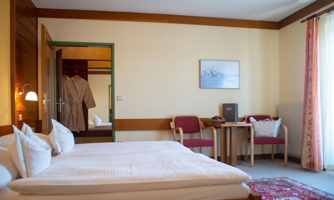 Merkendorf House | Landhaus Doppelzimmer - Feriendomizil, Gasthof Scheer