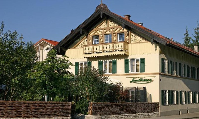 Wolfratshausen Hotel | Landhaus Hotel Wolfratshausen