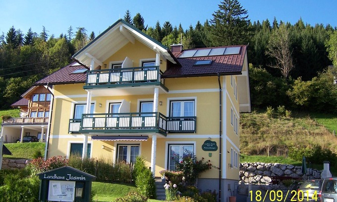 Thorl Apartment | LANDHAUS JASMIN 4 apartments to feel good
