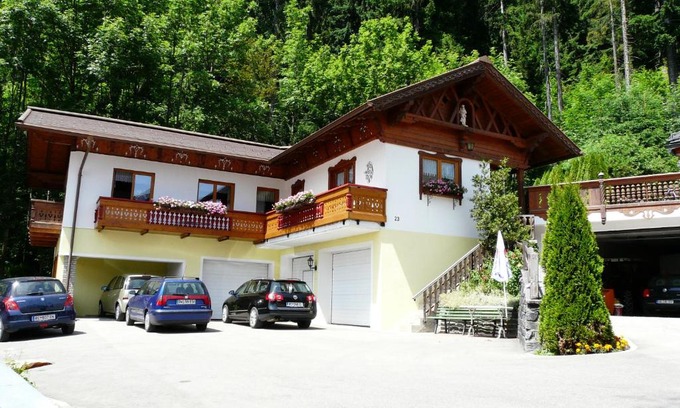 Haller House | Landhaus Schatz