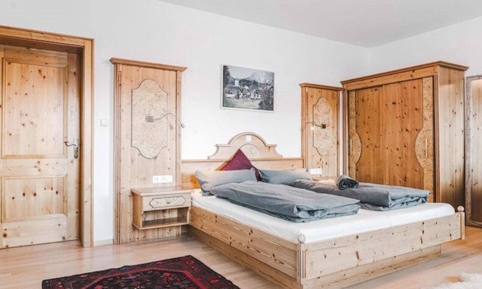 Falkenburg Apartment | Landhaus Stieglschuster