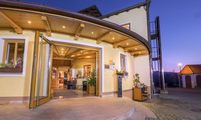 Moosbach Hotel | Landhotel Goldenes Kreuz