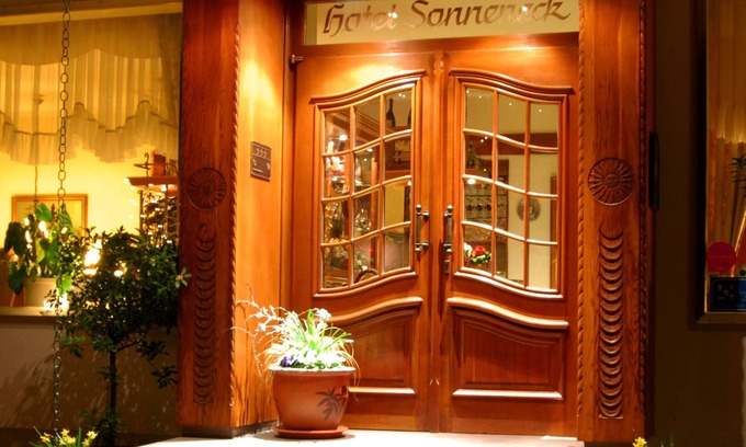 Breuna Hotel | Landhotel Sonneneck