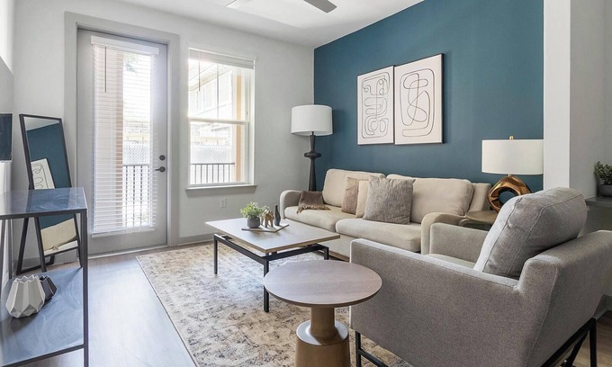 Springfield Apartment | Landing | Amazing 1BD, Courtyard, Pool