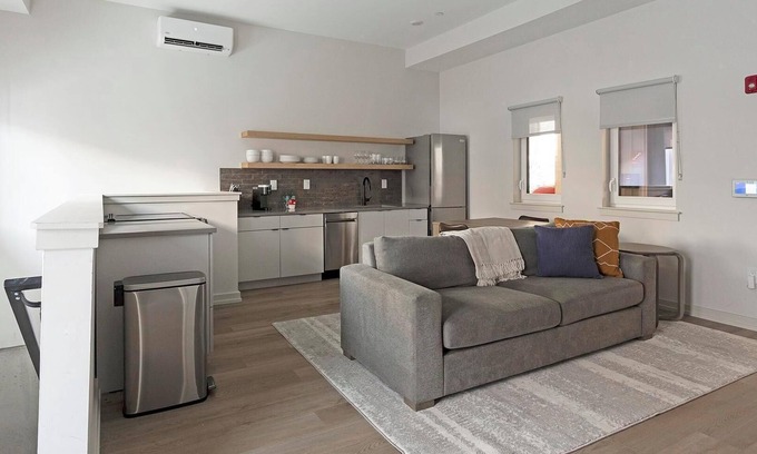 Norris Square Apartment | Landing | Amazing 1BD, Gym