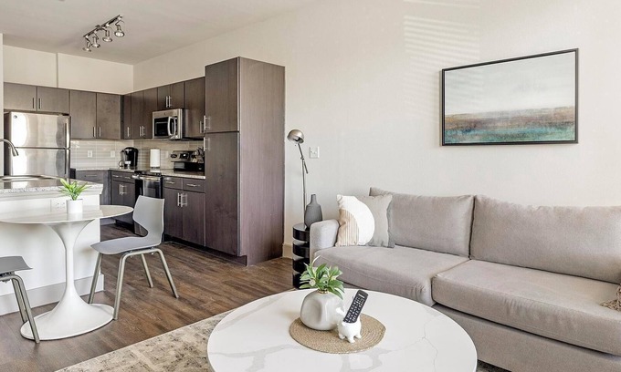 Haltom City Apartment | Landing | Amazing 1BD, Pool, Gym