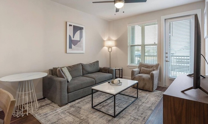 Wetmore Apartment | Landing | Amazing 1BD, Gym, Clubhouse