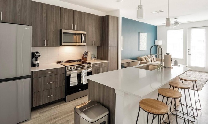 San Antonio Apartment | Landing | Amazing 1BD, Gym, Clubhouse