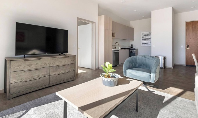 Spring Valley Apartment | Landing | Amazing 2BD, Gym, Pool