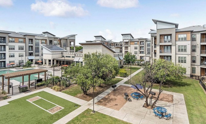 Wetmore Apartment | Landing | Amazing 2BD, Gym, Game Room