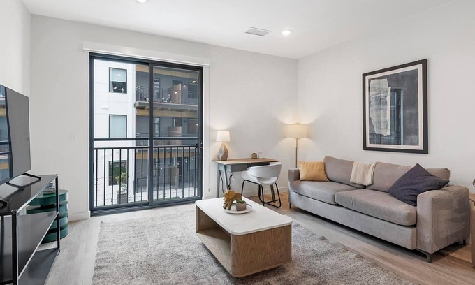 Richmond Apartment | Landing at 1510 Belleville - 1 Bedroom in Scott.