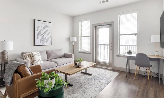 Haltom City Apartment | Landing at Bellrock Upper North - 1 Bedroom in .