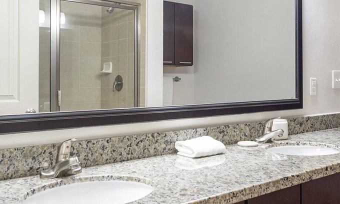 Cedar Park Apartment | Landing at Bridge at Indigo - 2 Bedrooms in Avery Ranch Lakeline