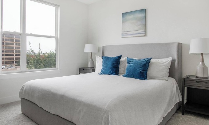 Park Central Apartment | Landing at City North - 1 Bedroom in North Dall.