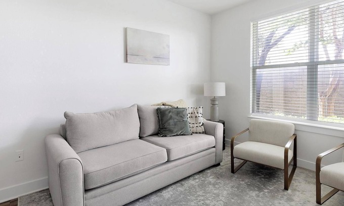 Park Central Apartment | Landing at City North - Studio in Valley Ranch