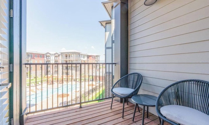 Colorado Springs Apartment | Landing at Crowne at Briargate - 1 Bedroom in Briargate