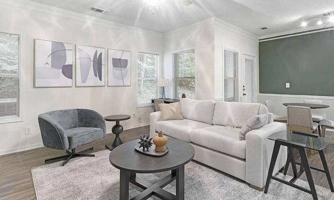 Winston - Salem Apartment | Landing at Crowne Club Apartments - 2 Bedrooms in Downtown Winston Salem