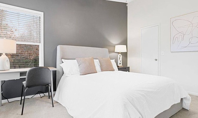 Winston - Salem Apartment | Landing at Crowne Club Apartments - 1 Bedroom in Downtown Winston Salem