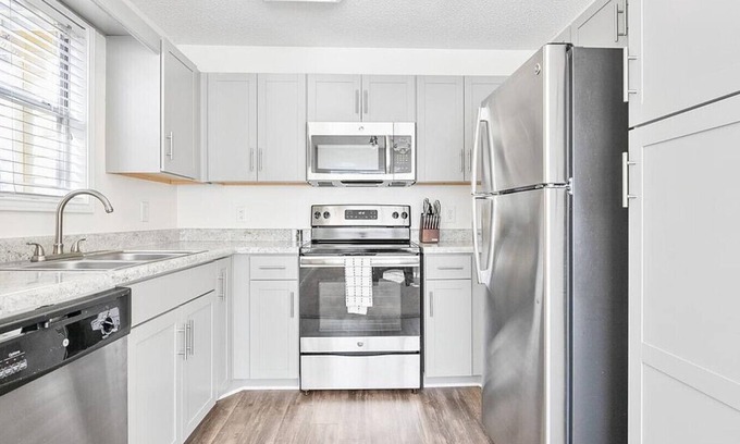 Winston - Salem Apartment | Landing at Crowne Club Apartments - 2 Bedrooms in Downtown Winston Salem
