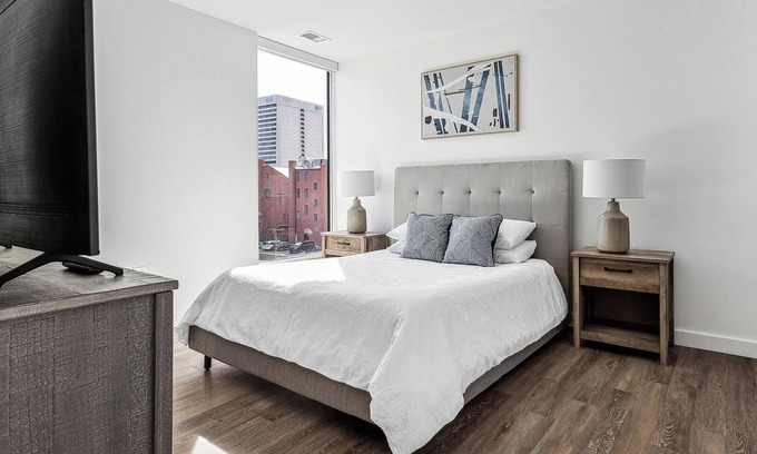 Greektown Historic District Apartment | Landing at eXchange - 1 Bedroom in Downtown Det.