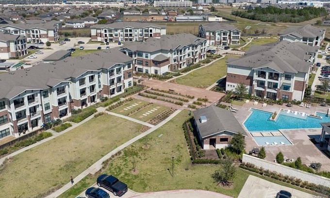 Katy Apartment | Landing at Falcon at Grand Harbor - 1 Bedroom in West Cypress