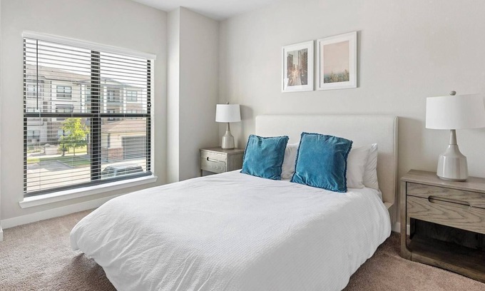 Katy Apartment | Landing at Falcon at Grand Harbor - 1 Bedroom i.