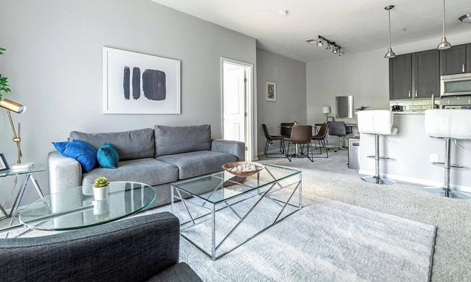 Northwest Columbus Apartment | Landing at Kendall Park - 2 Bedrooms in Governo.