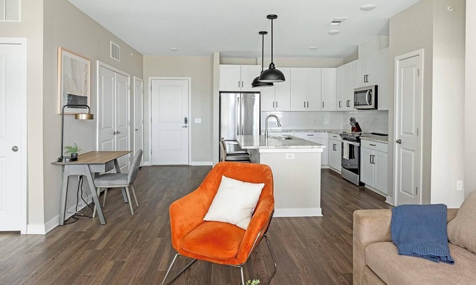 Huntsville Apartment | Landing at Laurel at Dry Creek - 2 Bedrooms in .