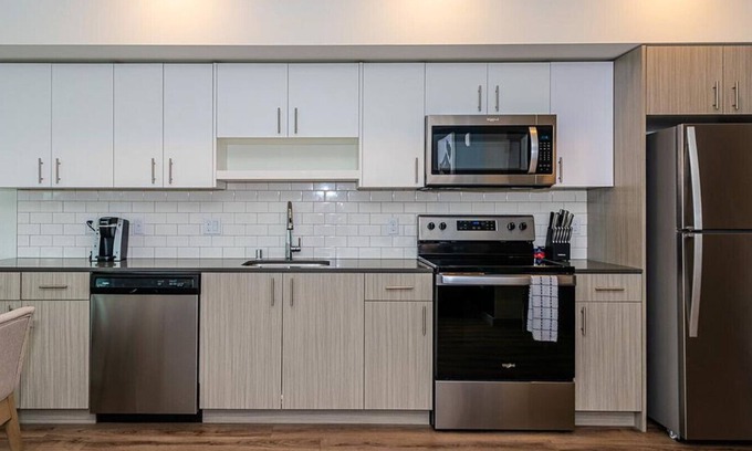 Kent Apartment | Landing at Midtown 64 - Studio in Downtown Kent