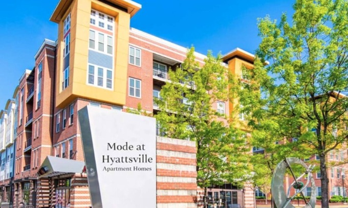 Chillum Apartment | Landing at Mode at Hyattsville - 1 Bedroom in H.