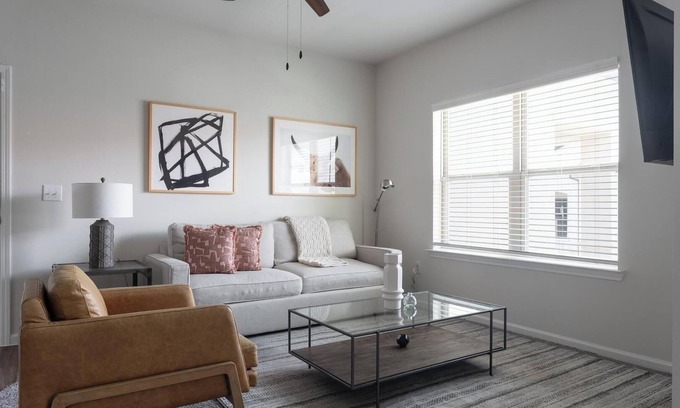 Pflugerville Apartment | Landing at Oxford at Santa Clara - 1 Bedroom in.