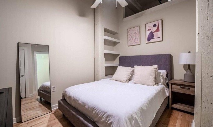 Petersburg Apartment | Landing at Perry Street Lofts - 1 Bedroom in Petersburg